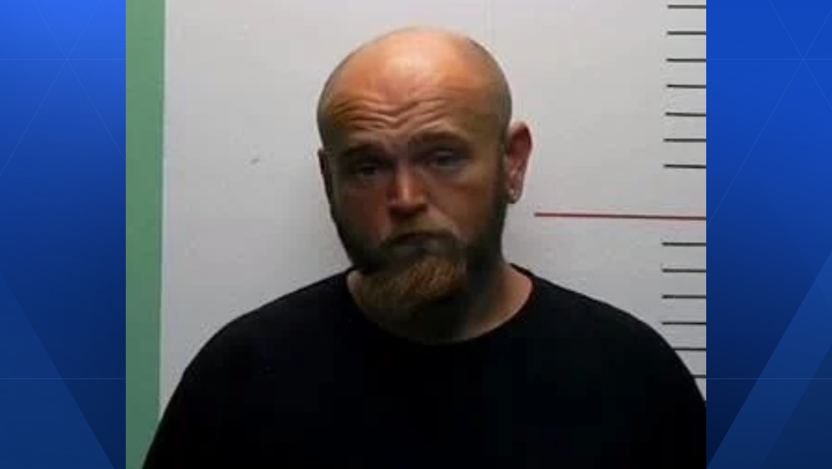 Man arrested for allegedly vandalizing displays for Light Up Middletown β WLWT 5 (Cincinnati)